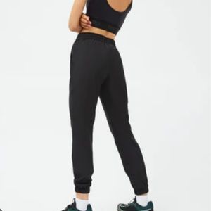 ARITZIA | TNA Speed joggers